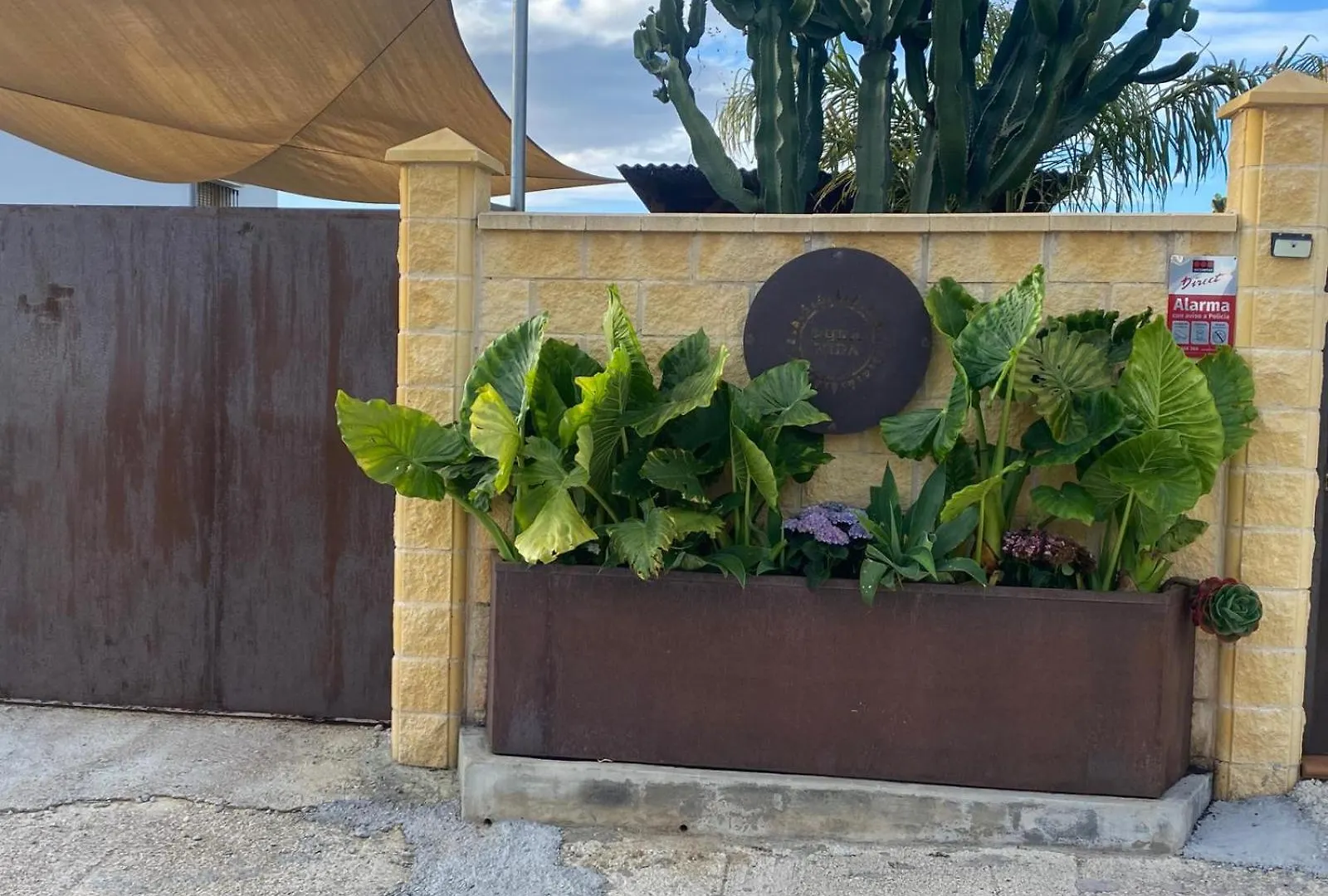 Pura Vida Villa Algeciras 0*,