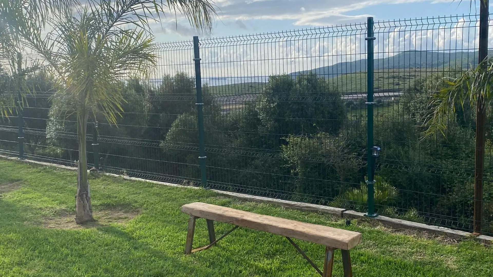 Pura Vida Villa Algeciras 0*,